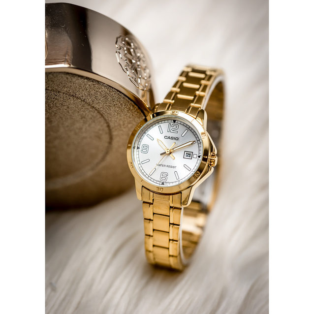 Casio Women's LTP-V004G-7B2 Watch (zd642b) + BOX