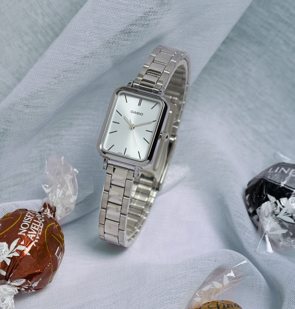 CASIO WOMEN'S WATCH LTP-V009D-2E + BOX