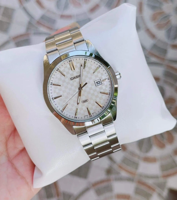 CASIO MEN'S WATCH MTP-VD03D-7AUDF + BOX