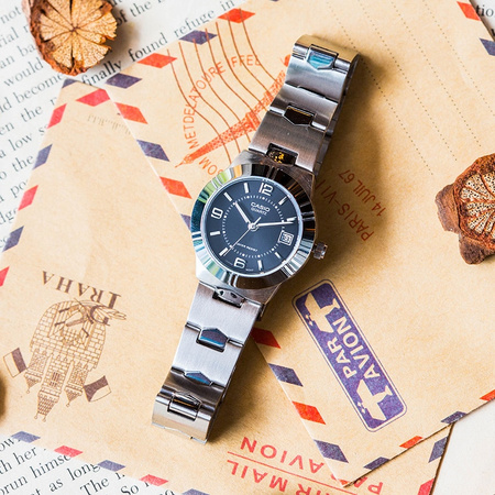 CASIO WOMEN'S WATCH LTP-1241D-1A + BOX