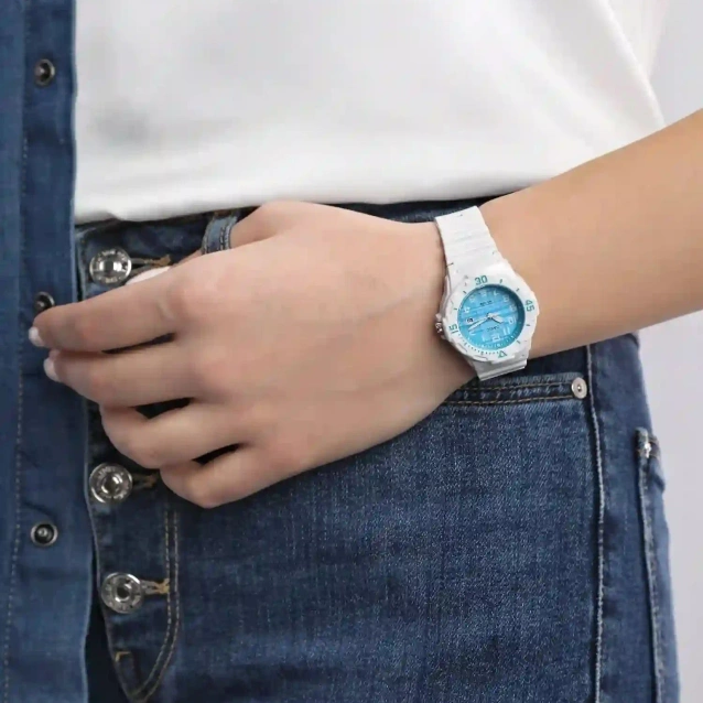 Casio Women's Watch LRW-200H-2CVDF + BOX