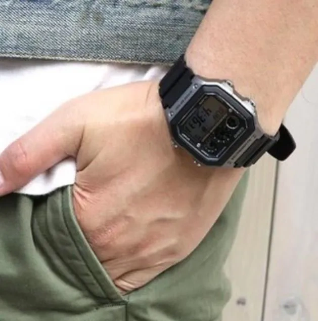 Casio Sports AE-1300WH-8A watch + BOX