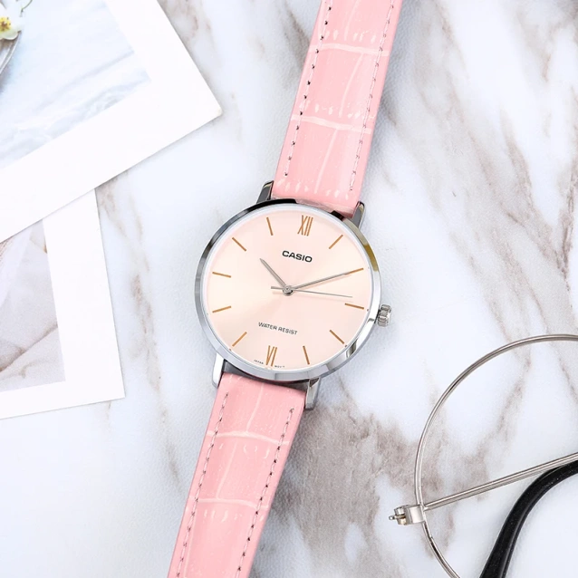 Casio LTP-VT01L-4B Women's Watch + BOX