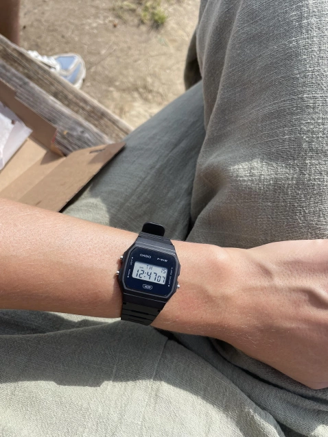 CASIO MEN'S WATCH F-91WB-1ADF + BOX