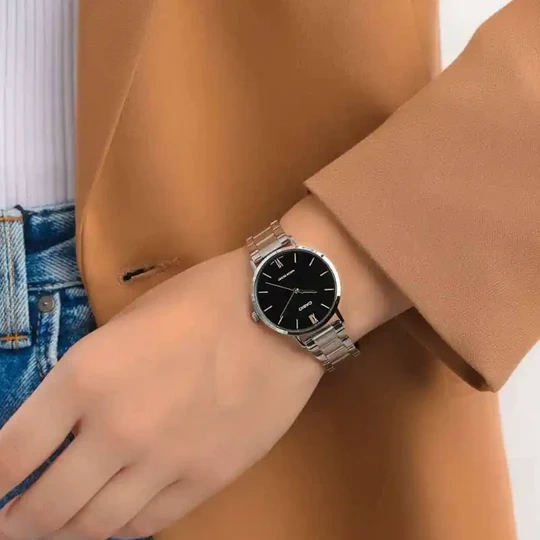 CASIO WOMEN'S WATCH LTP-VT01D-1B + BOX