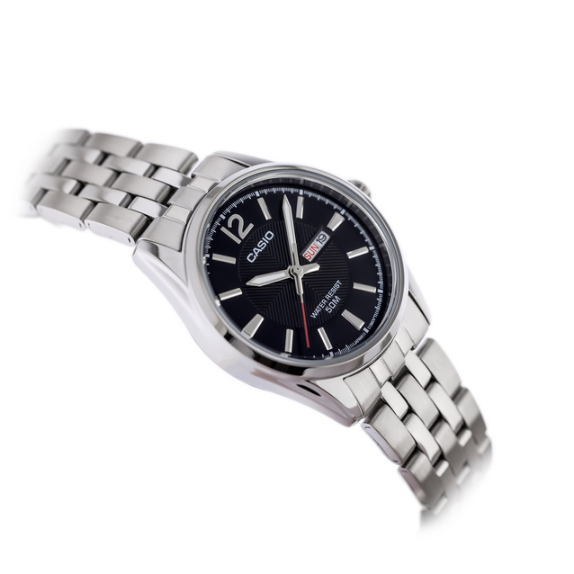 Casio Women's LTP-1335D-1A Watch + BOX