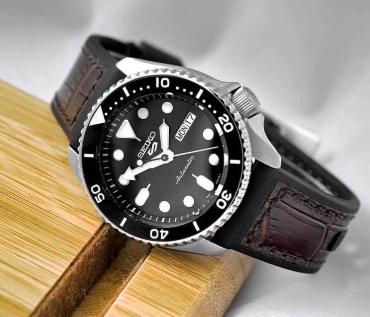 SEIKO MEN'S WATCH SRPD55K2 + BOX