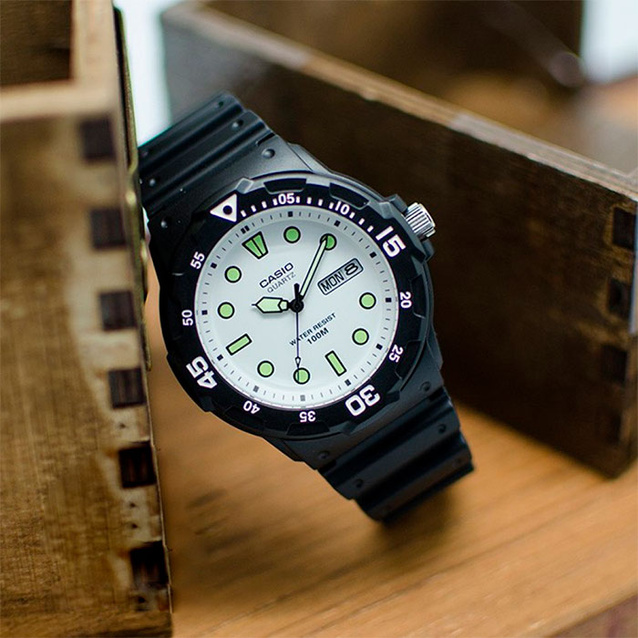 Casio Collection Men's Watch MRW-200H-7EVEF + BOX