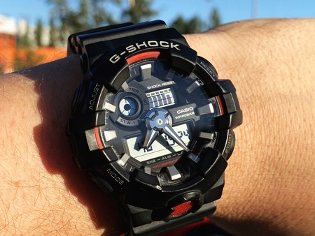 ZEGAREK MĘSKI CASIO G-SHOCK  GA-700-1AER (zd140e)
