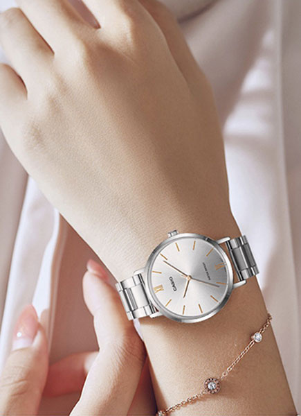 CASIO LTP-VT01D-7B WOMEN'S WATCH + BOX (zd613e)