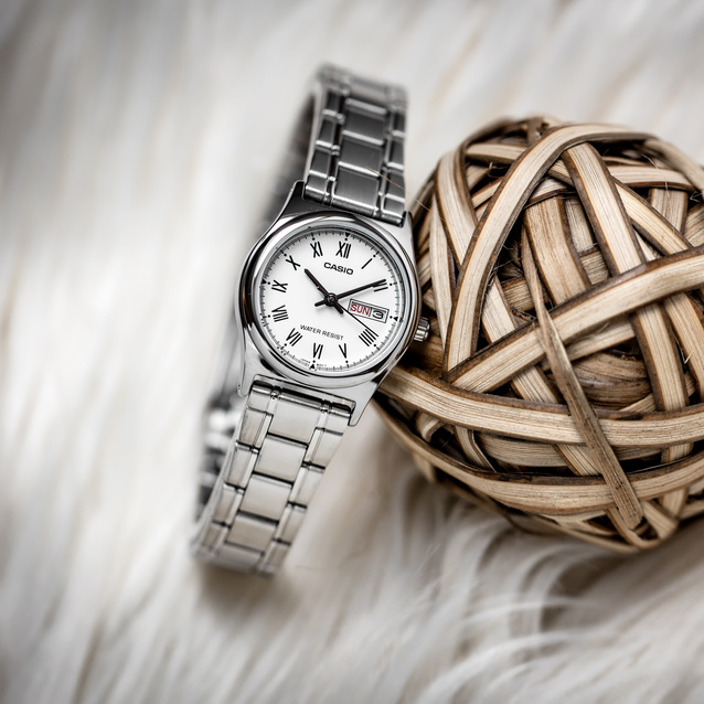 CASIO WOMEN'S WATCH LTP-V006D-7B + BOX