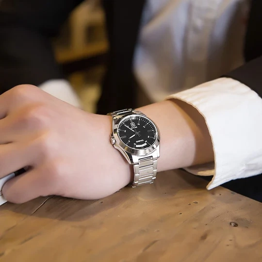 CASIO MEN'S WATCH MTP-1381D-1AVDF (zd076a) + BOX