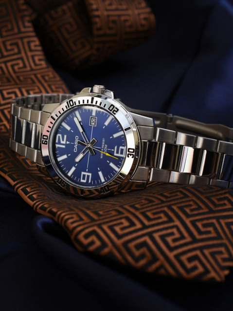 CASIO MEN'S WATCH MTP-VD01D-2B (zd175a) + BOX