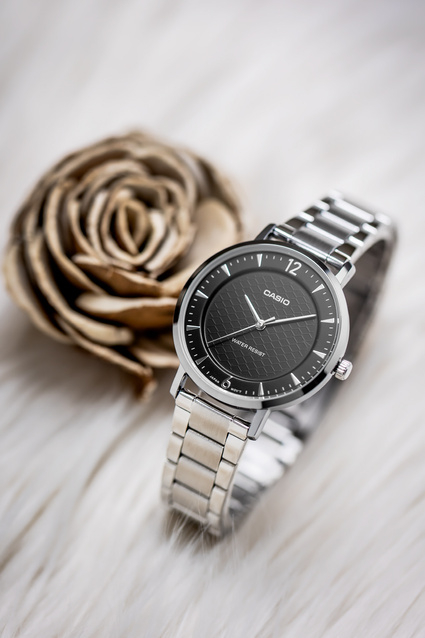 CASIO LTP-VT04D-1A WOMEN'S WATCH (zd659a) + BOX