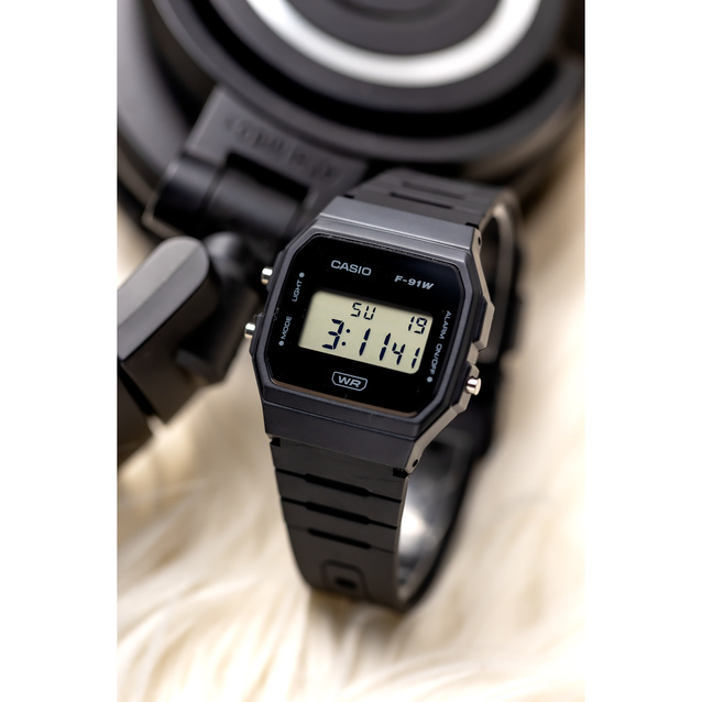 CASIO MEN'S WATCH F-91WB-1ADF + BOX