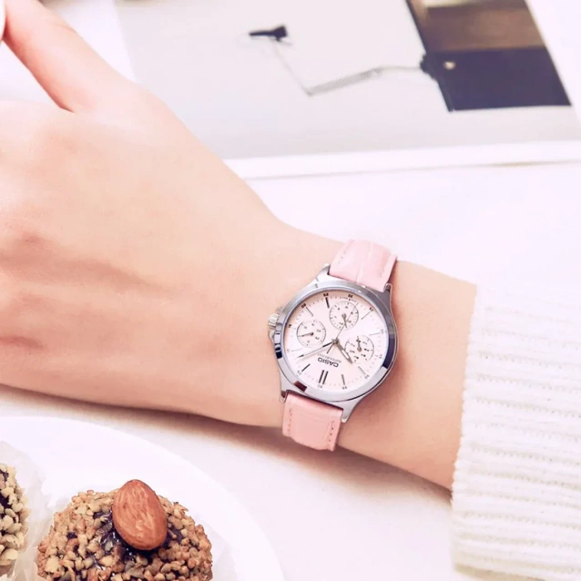 CASIO LTP-V300L-4A WOMEN'S WATCH (zd581b) + BOX