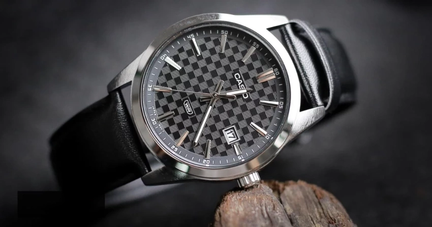 CASIO MTP-VD03L-1A MEN'S WATCH + BOX