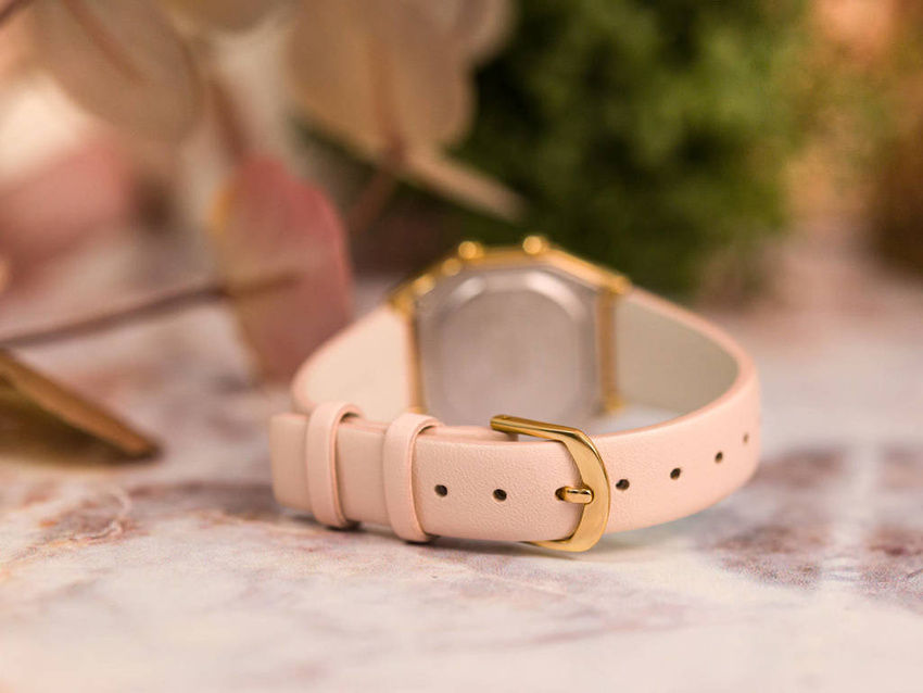 CASIO Vintage Mini Women's Watch LA680WEGL-4EF + BOX