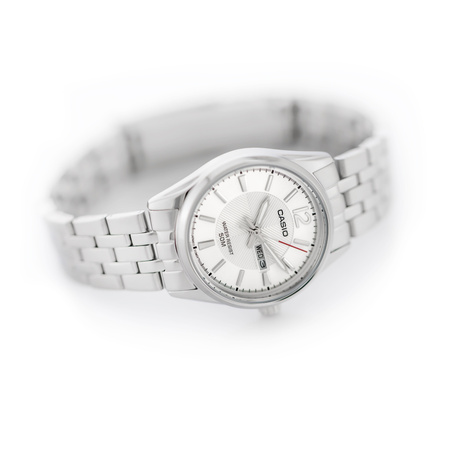 Casio LTP-1335D-7A Women's Watch (zd644e) + BOX