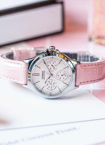 CASIO LTP-V300L-4A WOMEN'S WATCH (zd581b) + BOX