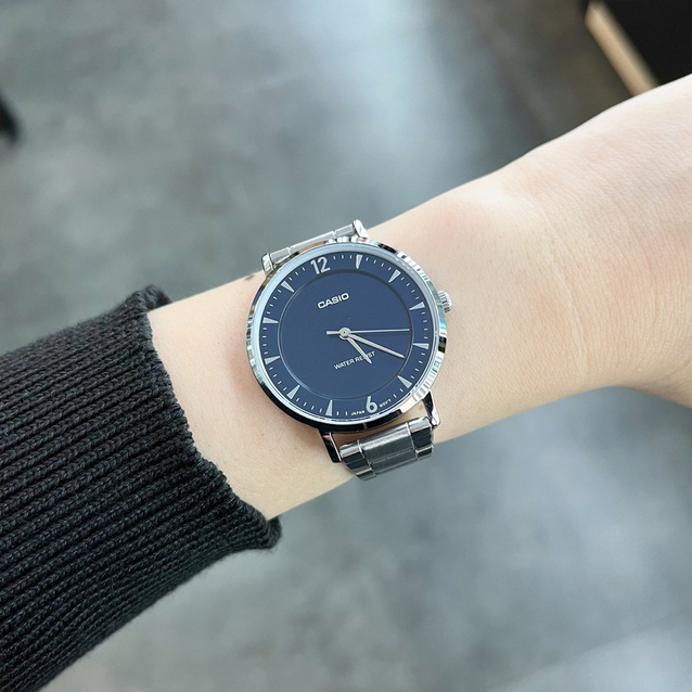 CASIO LTP-VT04D-2A WOMEN'S WATCH (zd659b) + BOX