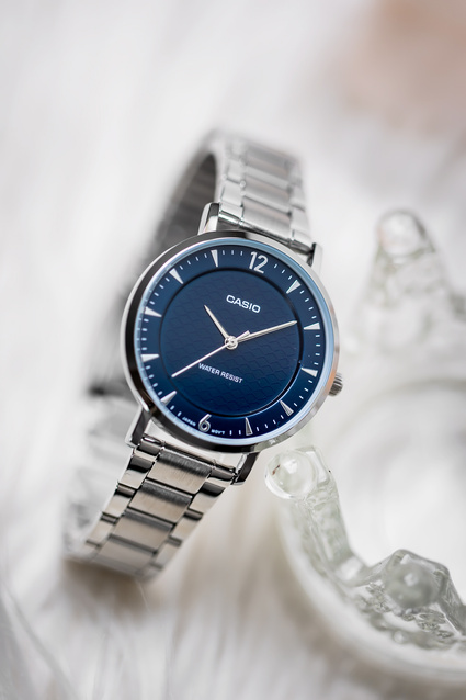 CASIO LTP-VT04D-2A WOMEN'S WATCH (zd659b) + BOX