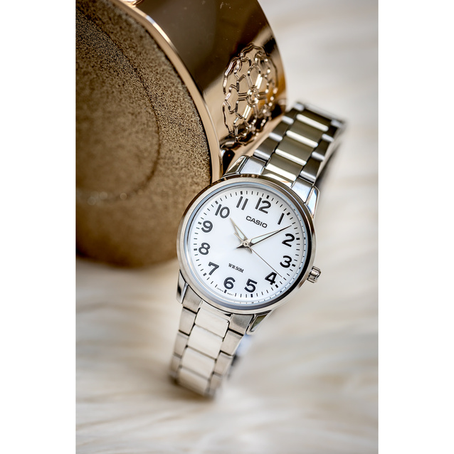 CASIO LTP-1303D-7BVDF WOMEN'S WATCH (zd591d) + BOX