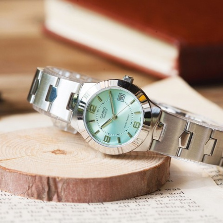 CASIO WOMEN'S WATCH LTP-1241D-3A + BOX