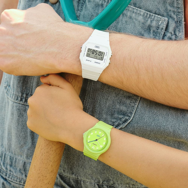 CASIO WOMEN'S WATCH LQ-24B-3BDF + BOX