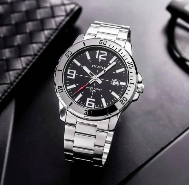 CASIO MEN'S WATCH MTP-VD01D-1BV + BOX