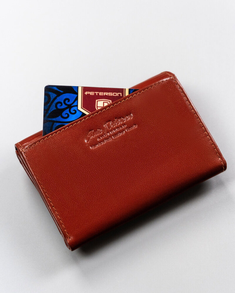 Klasyczny, skórzany portfel damski na zatrzask - Peterson