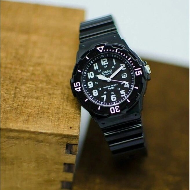 ZEGAREK DAMSKI CASIO LRW-200H 1BV (zd557b) + BOX