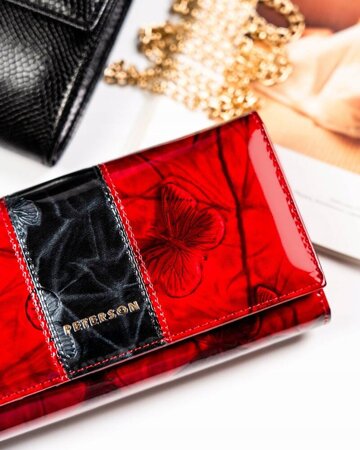 Skórzany portfel damski z wytłoczonym wzorem motyli - Peterson